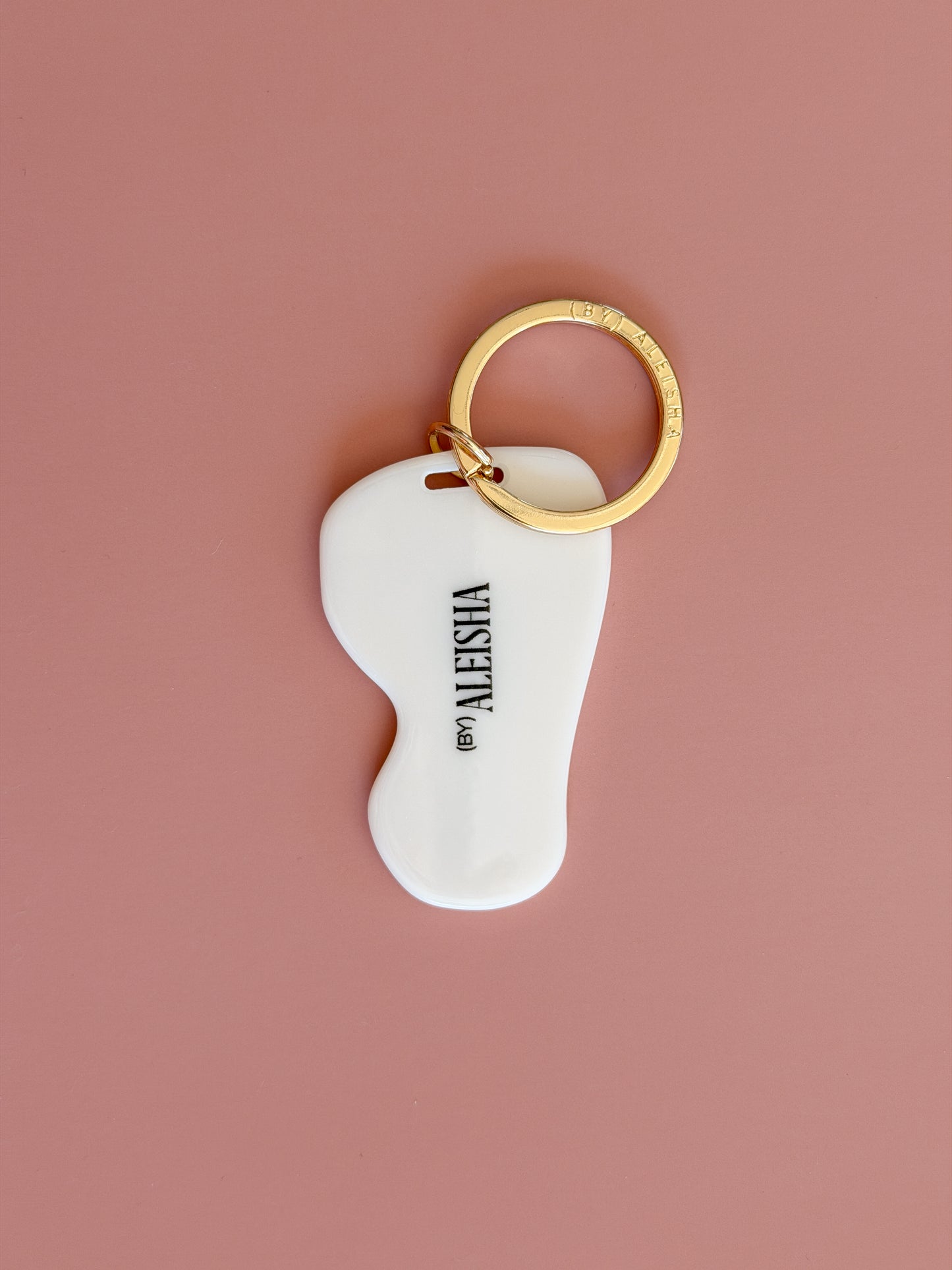 Hand-illustrated San Francisco keychain featuring the Golden Gate Bridge